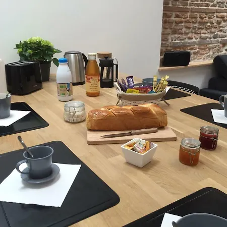 Apartmán Hypercentre, Chartreuse/loft T3 Renove, Petit Dejeuner Offert *